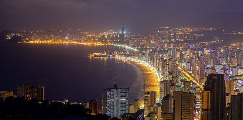 Vista_de_Benidorm,_España,_2014-07-02,_DD_51-53_HDR